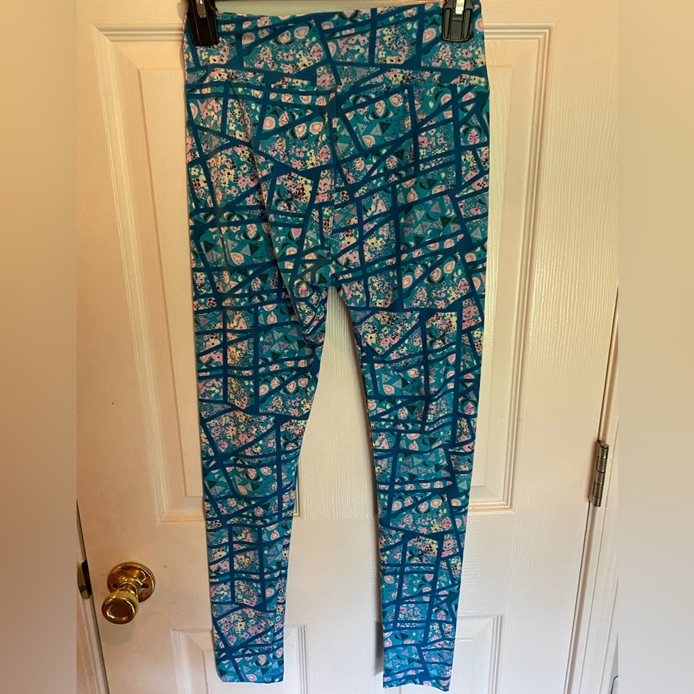 LulaRoe One Size Leggings - never worn